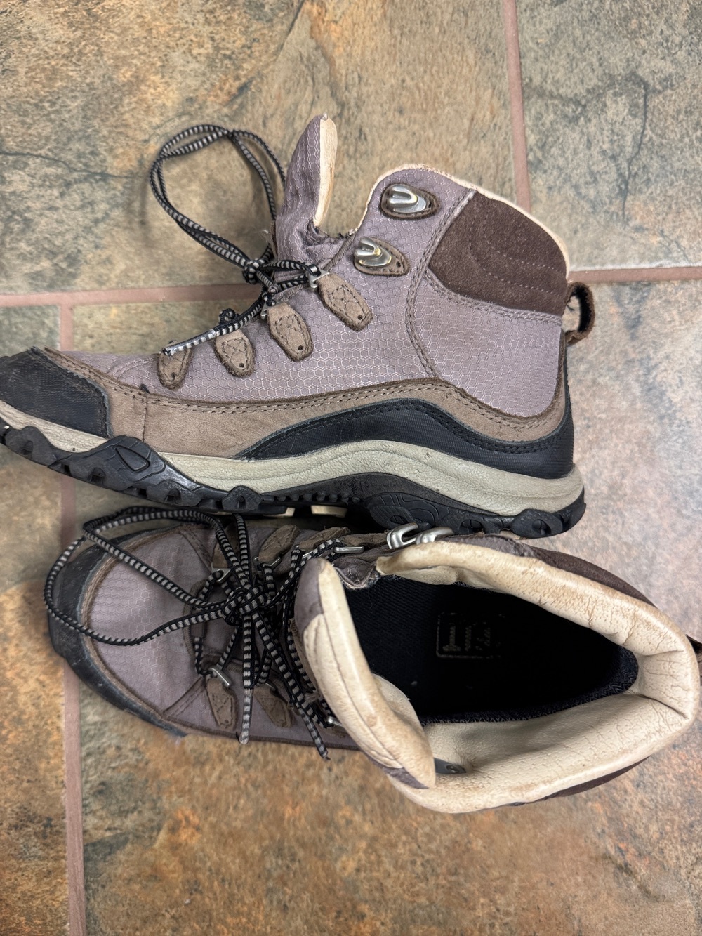 Oboz Kids Brown Supportive Trail Boots with Cushioned Ankle